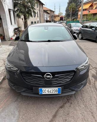 Opel insignia 2020 grand sport