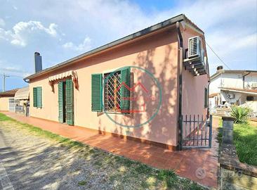Villa di 110 m² con 4 locali e box auto doppio a B