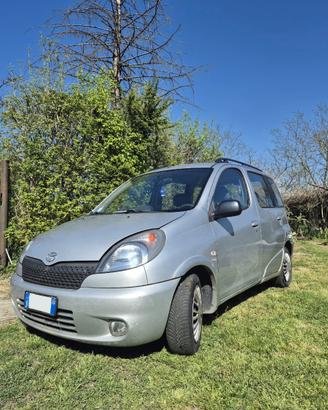 Toyota Yaris Verso 1.3 automatica – 177.000 km
