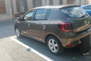 auto Dacia Sandero