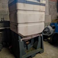 Contenitore pellet (stufa o mangimi)