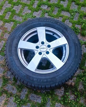 Set 4 cerchi in lega +gomme invernali 215/65 R16