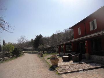 Bevagna hotel con piscina e centro benessere