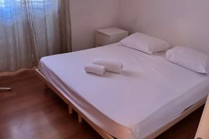 Camera con balcone - Via Miranese