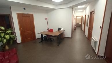 Stanza in elegante studio medico zona Parioli