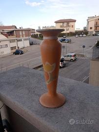 Candelabro tradizionale in terracotta