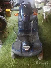 Carrozzina elettrica per anziani