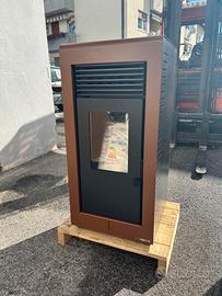 Stufa a pellet Karmek One Leon S1 Plus