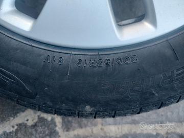 gomme complete usate cerchi in lega Audi r16