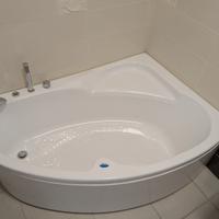 Vasca da bagno ad angolo