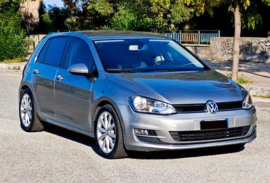 Volkswagen Golf 2.0 TDI DSG 5p. Highline BlueMotio