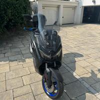 scooter Nmax Yamaha 125