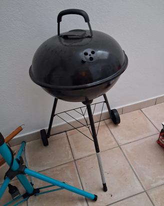 barbeque a carbone usato