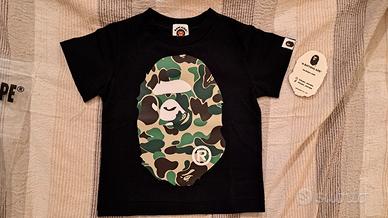 T shirt A Bathing Ape in confezione originale