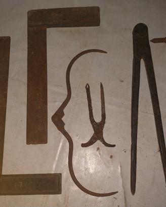collezione di utensili per misurare 
