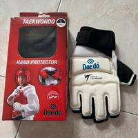 Guantini elettronici per taekwondo