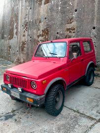 Suzuki samurai sj410