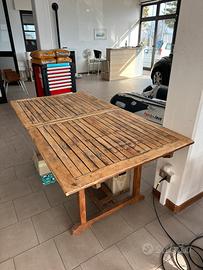 Tavolo esterno