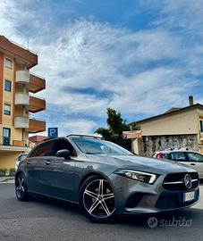 Mercedes A180d Night Edition - Full Optional