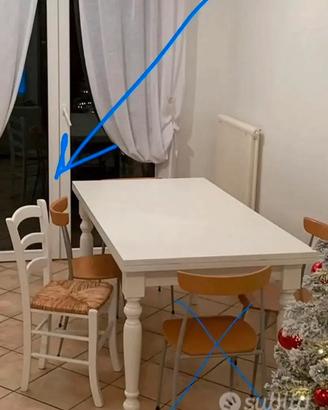 TAVOLO ALLUNGABILE CON SEDIE
