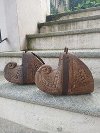 ANTICHI ZOCCOLI IN LEGNO INTAGLIATO