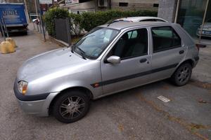 Ford Fiesta 1.2i 16V cat 5 porte Ghia