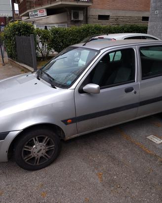 Ford Fiesta 1.2i 16V cat 5 porte Ghia