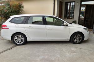 Peugeot 308 SW autocarro.