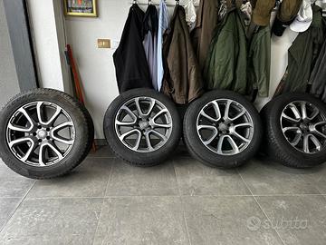4 gomme invernali e cerchi per Maserati Levante