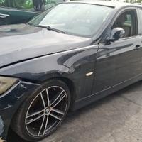 bmw 320d per ricambi