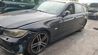 bmw 320d per ricambi