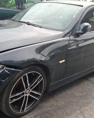 bmw 320d per ricambi