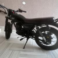 Moto mash scrambler 125