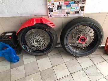 Cerchi motard 17-17 ant canale 3.50 post 5,00