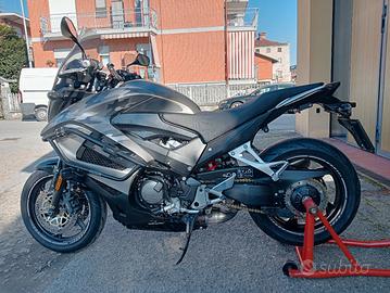 Honda vfrx crossrunner 800 2013