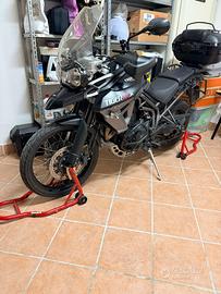 Triumph tiger 800