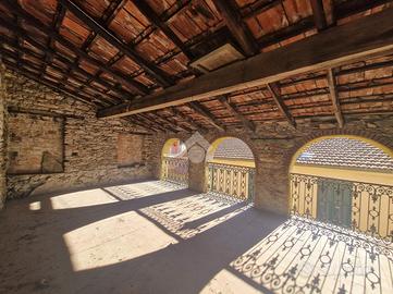 PALAZZO A BADALUCCO