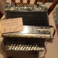 Fisarmonica depoca a bottoni