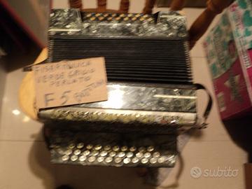 Fisarmonica depoca a bottoni