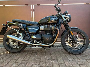 Triumph street twin 900