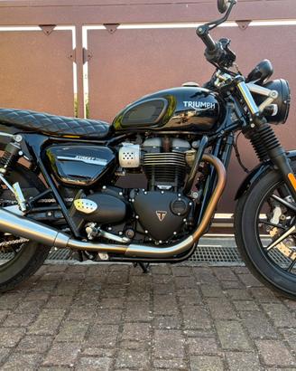 Triumph street twin 900