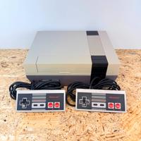 Nintendo Nes con cavi e 2 controller
