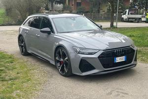 AUDI RS6 Avant 4.0 TFSI V8 quattro tiptronic
