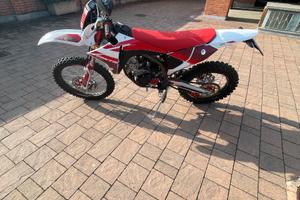 Fantic XEF 125 COMPETITION pari al nuovo