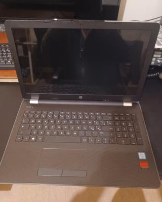PC Notebook HP 15 pollici Intel I3 8GB  LEGGI BENE