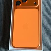 iPhone 17 Pro Max Arancione con 3 giorni di vita