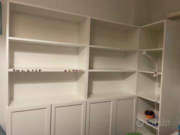 Libreria  billy IKEA , scrivania, letto Slakt