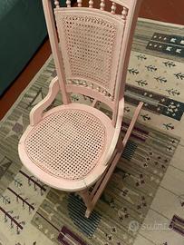Sedia a dondolo rosa