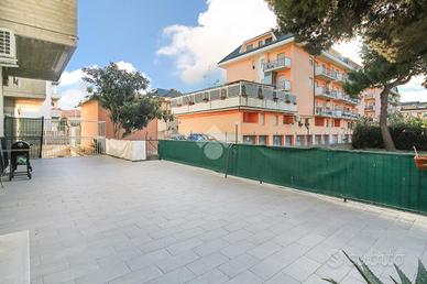 4 LOCALI A MARTINSICURO