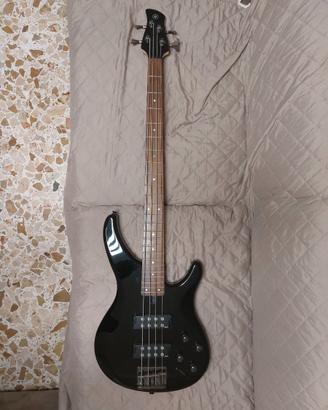 Basso Yamaha 4 , Fender 100W, Mixer AG06, Zoom B2